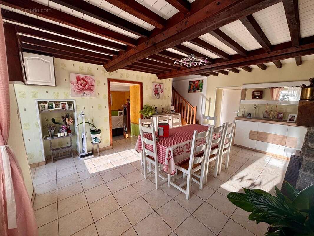 Maison à SAINT-ROMPHAIRE