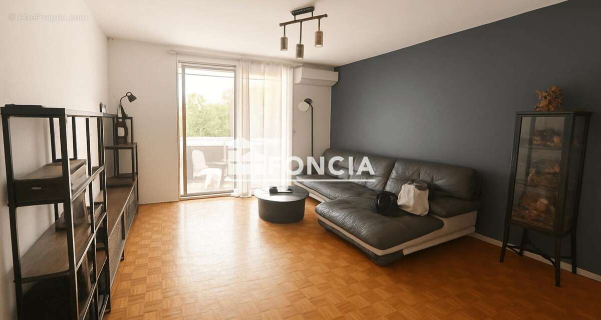 Appartement à MARSEILLE-7E