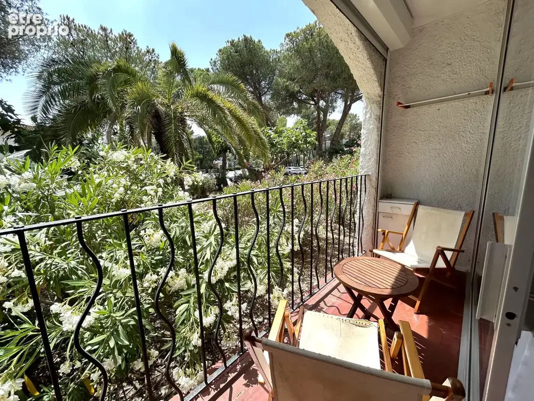 Studio Bis à 100 mètres de la plage. - photo 2