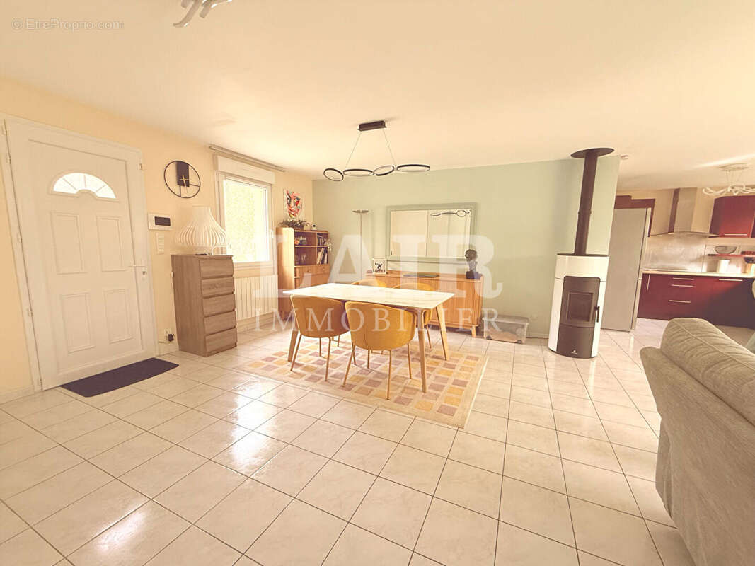 Maison à SAINT-OUEN-DE-MIMBRE