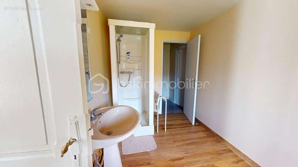 Maison à SAINT-CIERS-SUR-GIRONDE