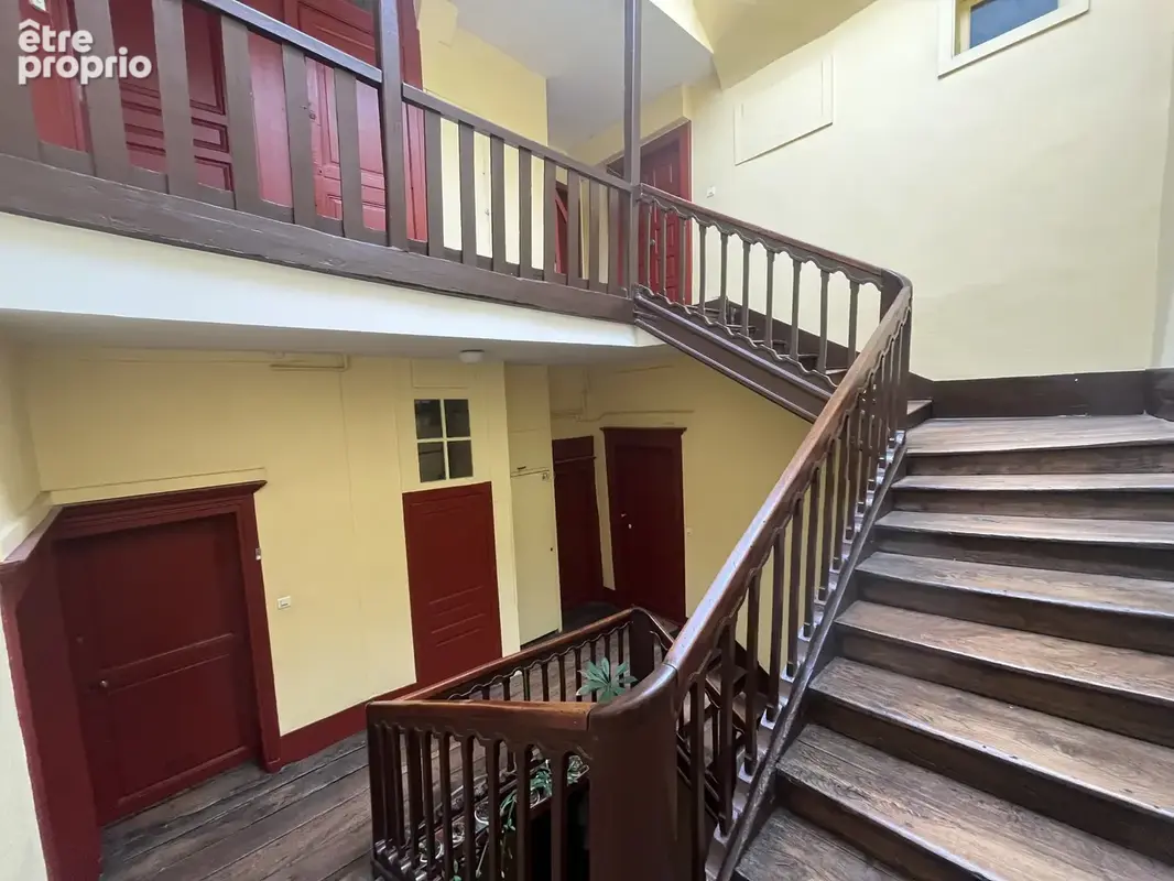 Appartement deux chambres rue du Consulat - photo 14