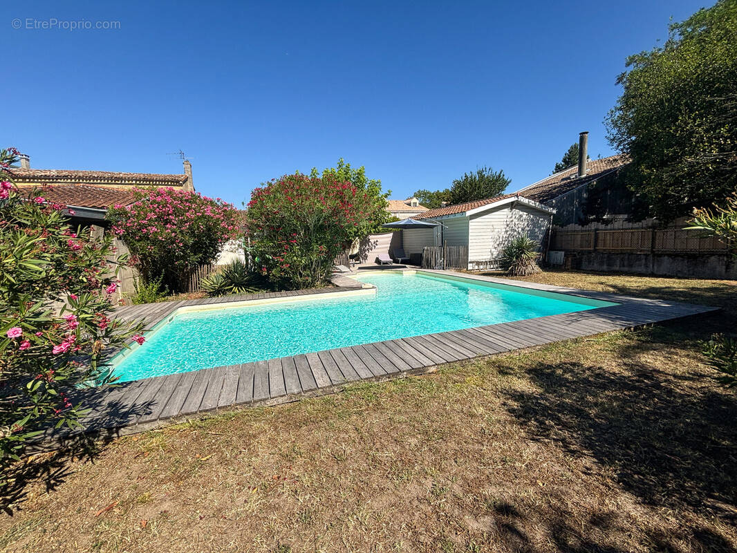 Maison à CADAUJAC