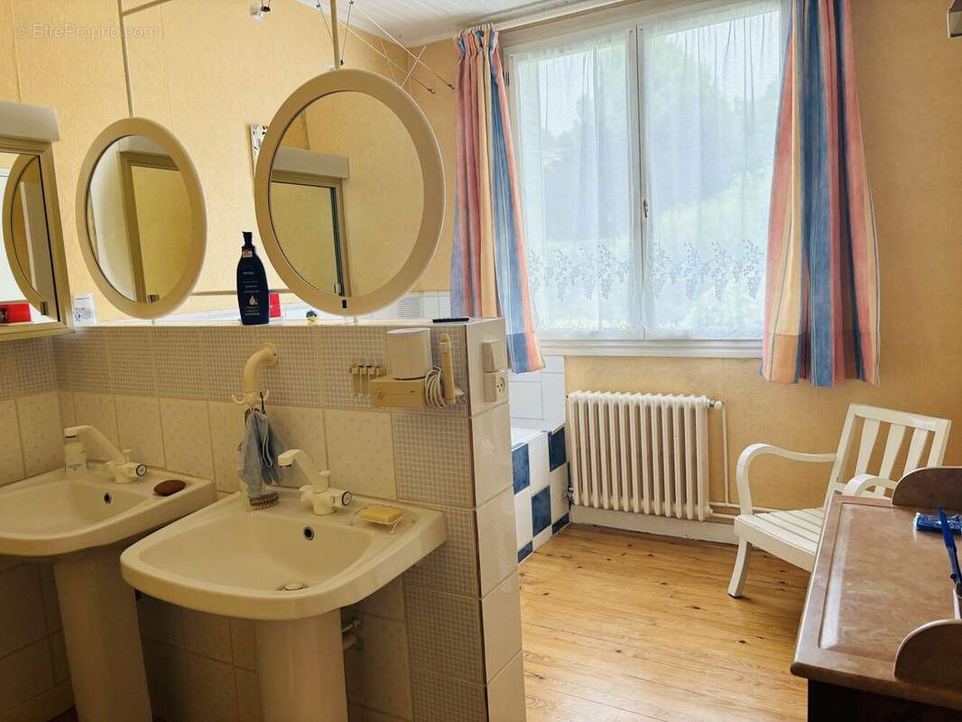 Maison 188 m² à Montchenu  - photo 9