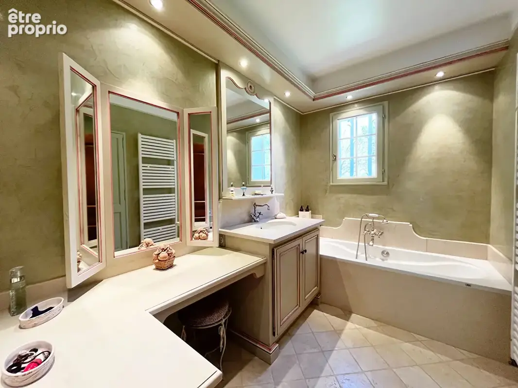 Superbe villa provençale avec piscine et  garage sur grand terrain clos. - photo 20