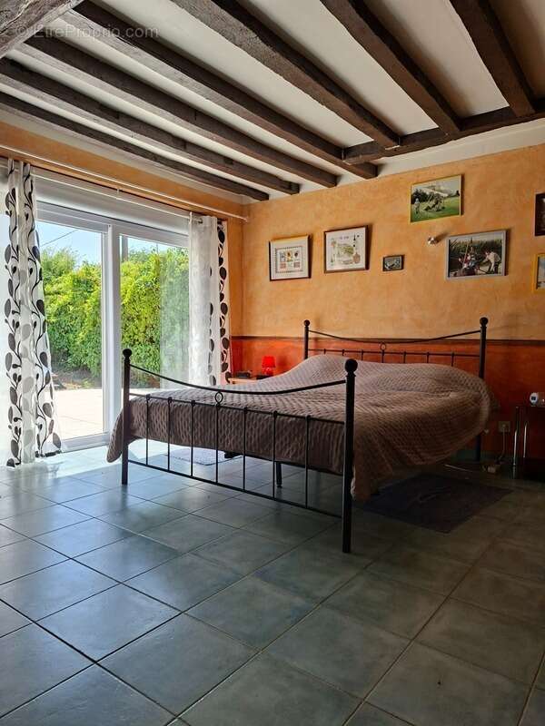 Maison à FRESNAY-SUR-SARTHE