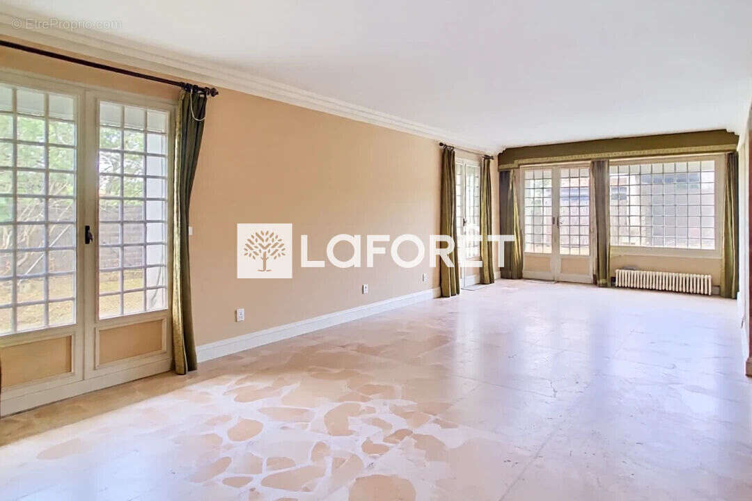 Maison Bords 14 pièce(s) 411.72 m2 - photo 4