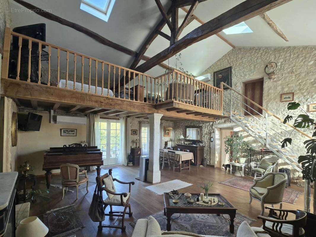 Maison à VERTEILLAC