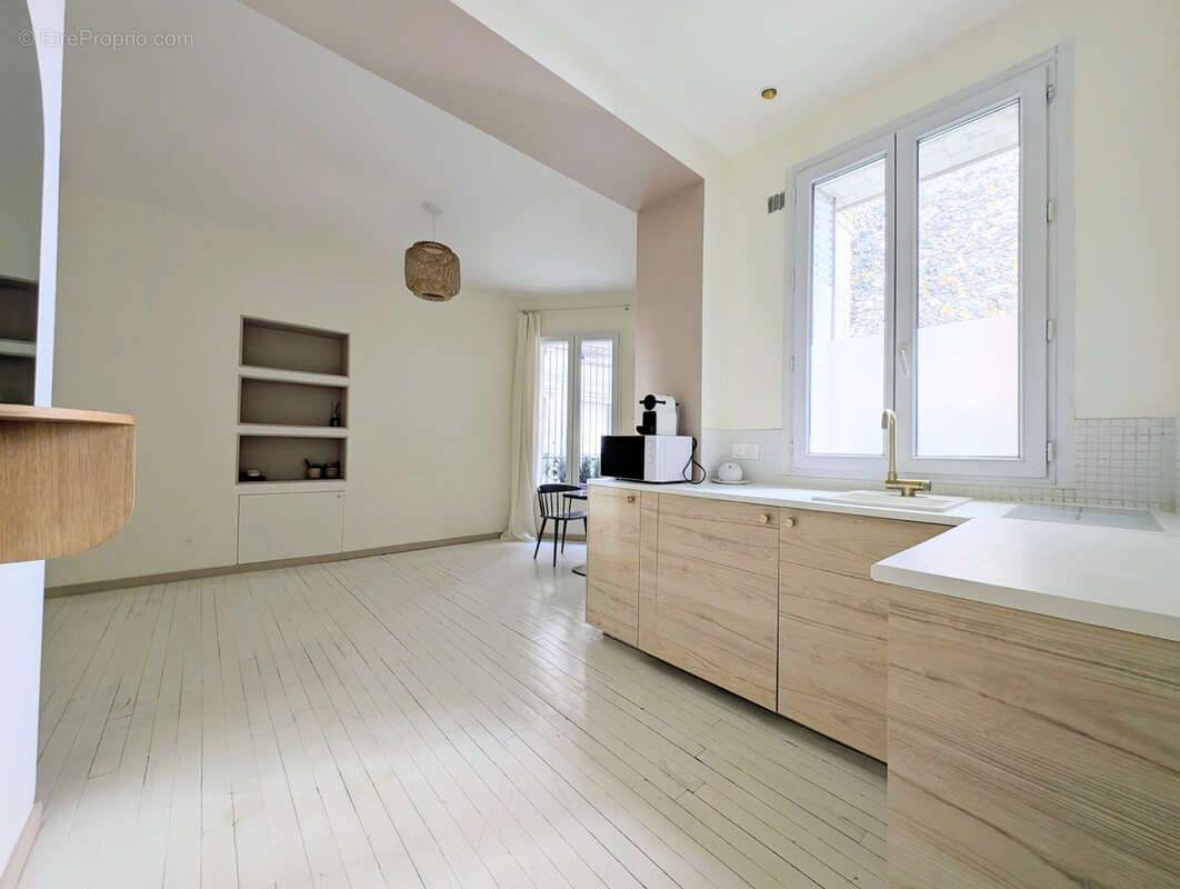 Appartement à PARIS-11E
