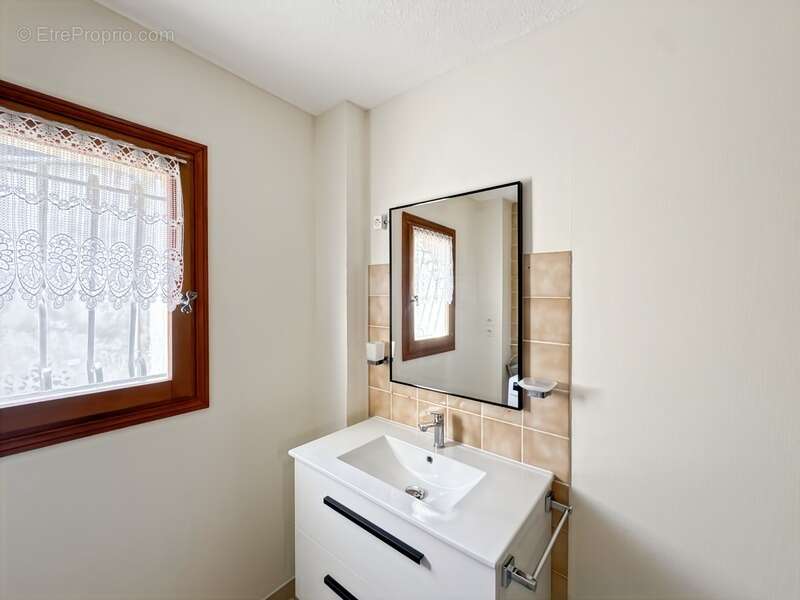 Maison à BELMONT-DE-LA-LOIRE