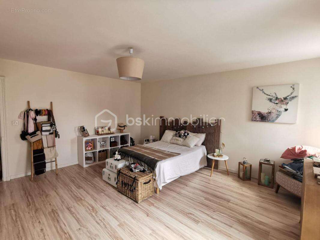 BOURGES – Appartement T3 de 87,72 m² avec cave - photo 7