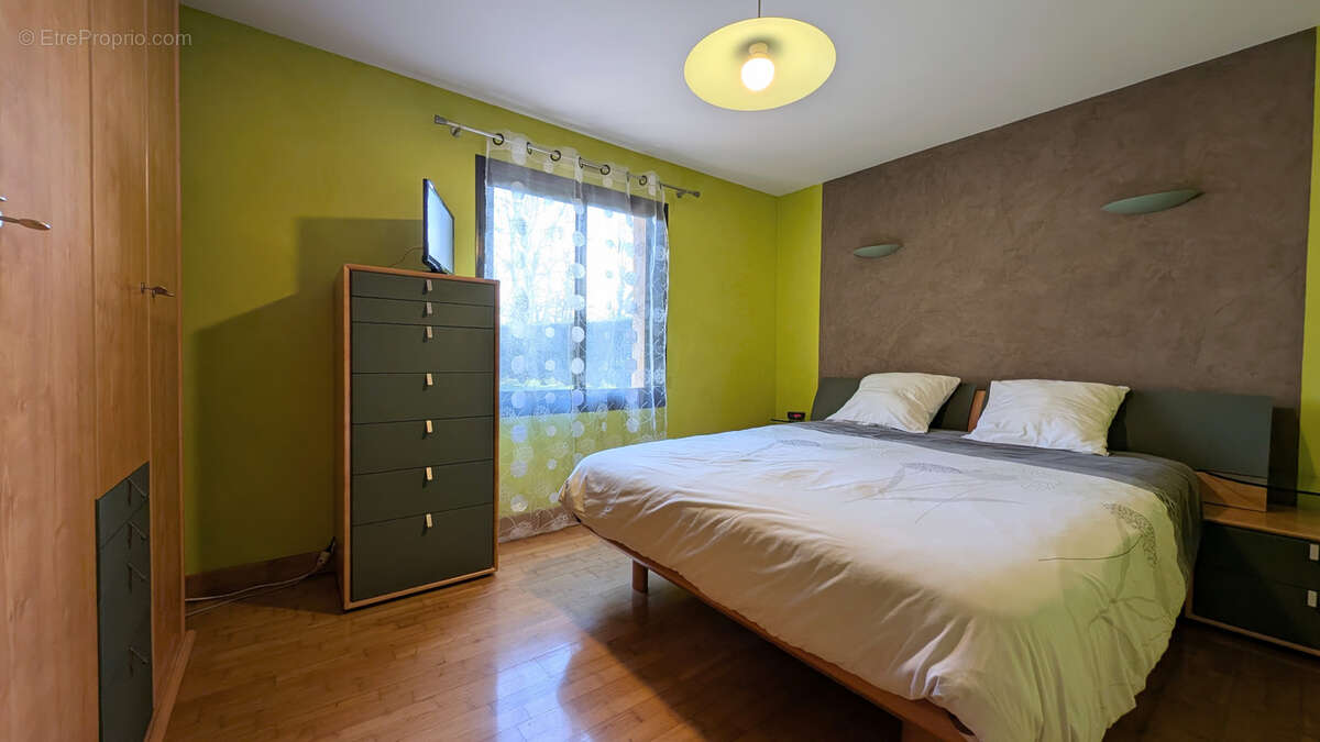 Maison à LES LANDES-GENUSSON