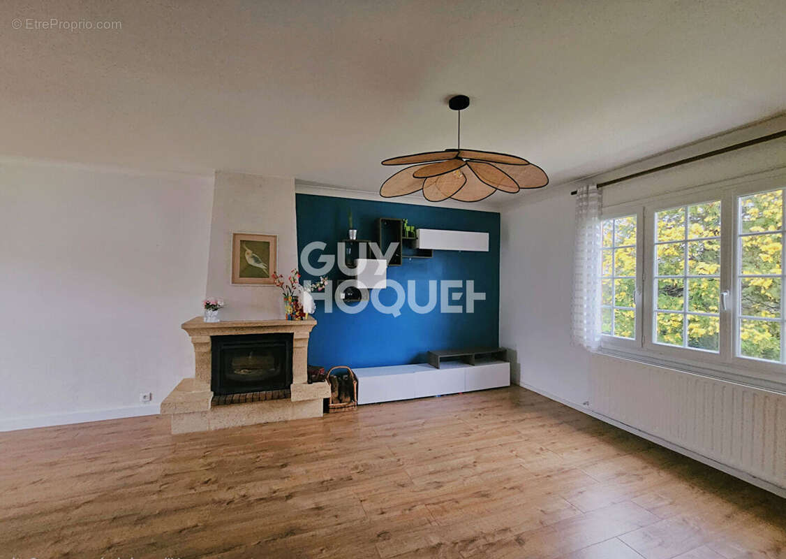 Maison à SAINTE-LUCE-SUR-LOIRE