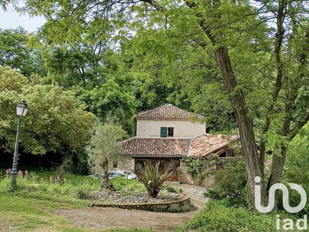 Photo 2 - Maison à SAINT-BEAUZEIL