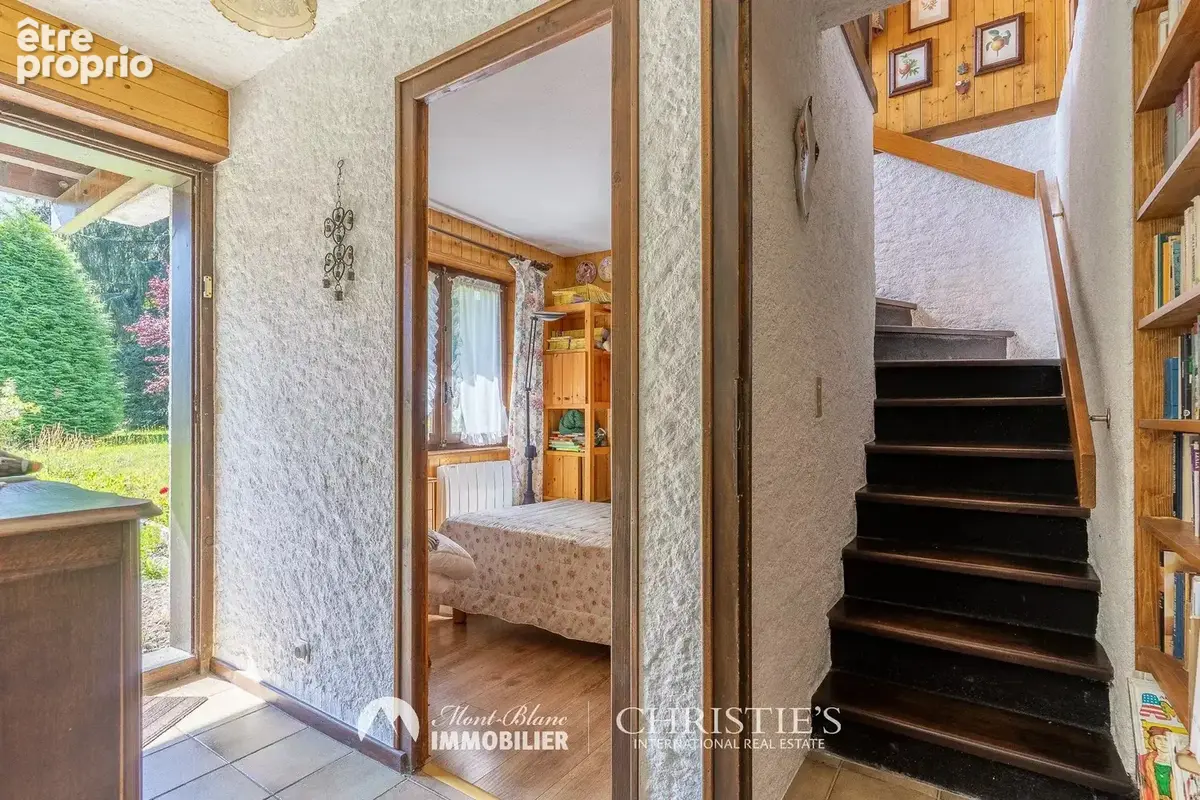 Terrain constructible avec chalet aux Chavants - photo 9