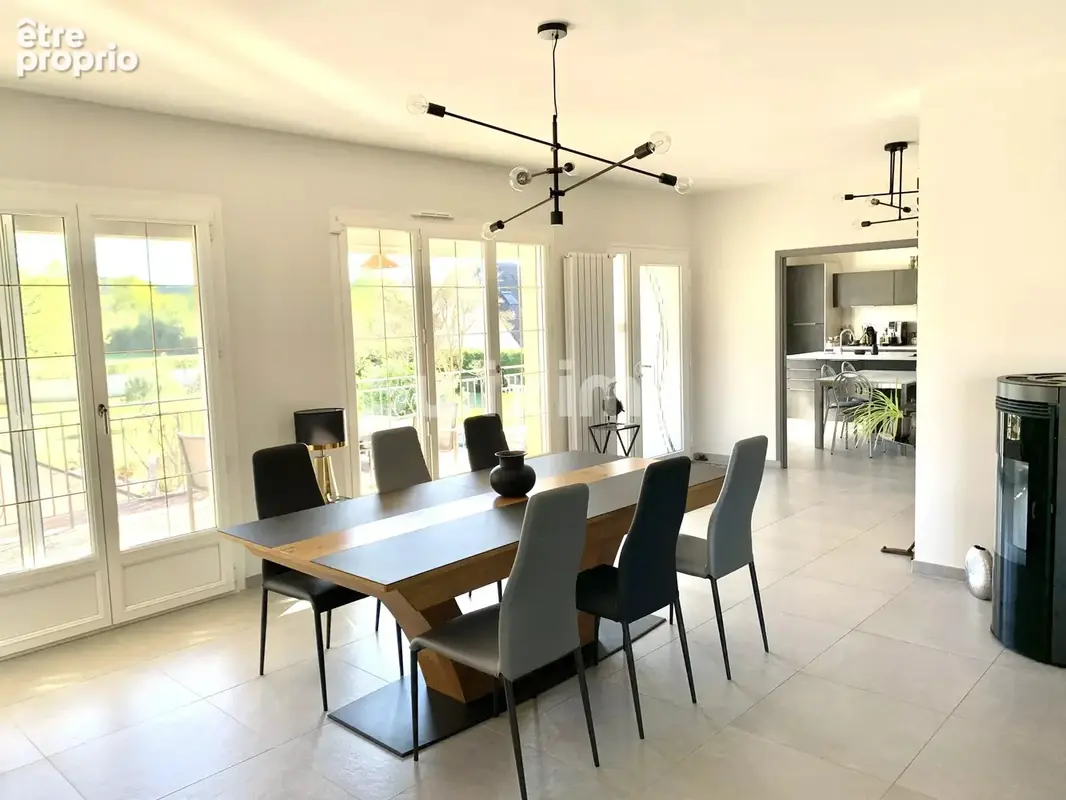 Grande maison familiale entierement renovee - photo 5
