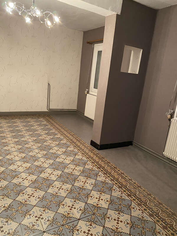 Maison à FLIXECOURT