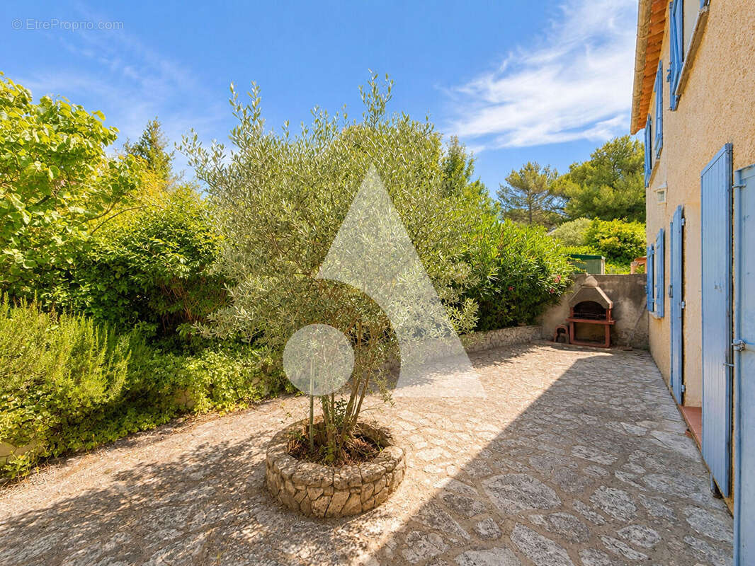 Maison Venelles 4 pièce(s) 121.31 m2 - photo 9