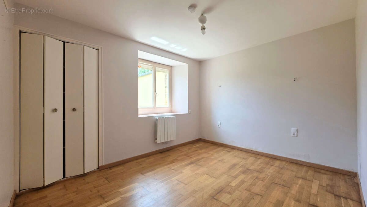 Maison de campagne de 87 m2 avec 3 chambres sur 2 300 m2 de terrain arboré - photo 9