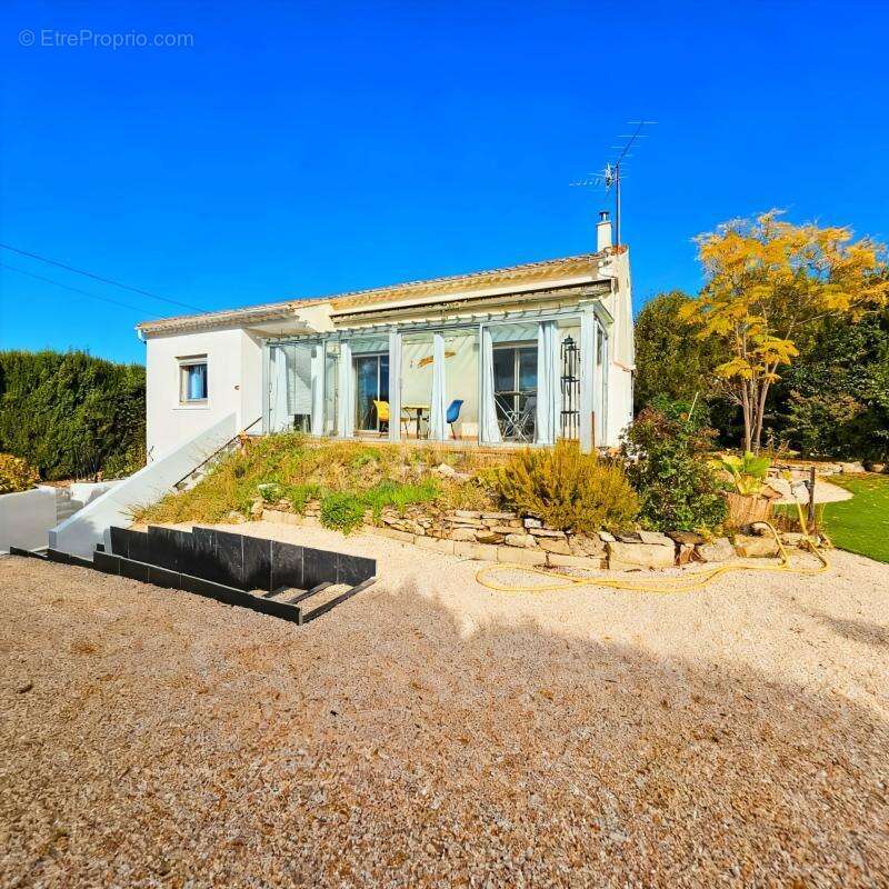 Maison à NISSAN-LEZ-ENSERUNE