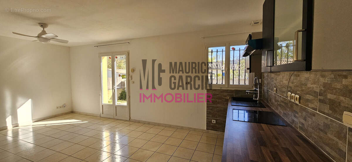 Appartement à L'ISLE-SUR-LA-SORGUE