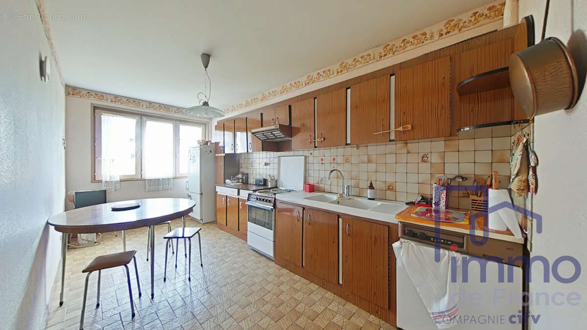 Appartement à SAINT-ETIENNE