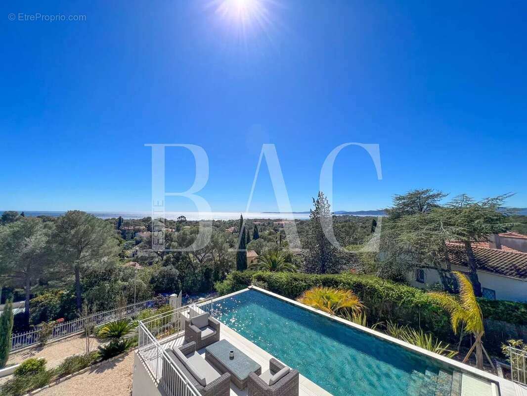 Maison à SAINT-RAPHAEL