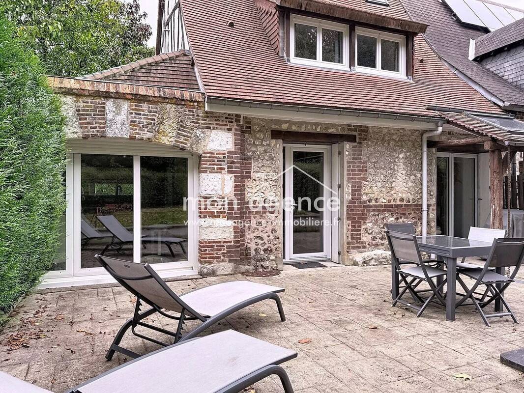 Maison à TOURVILLE-LA-RIVIERE