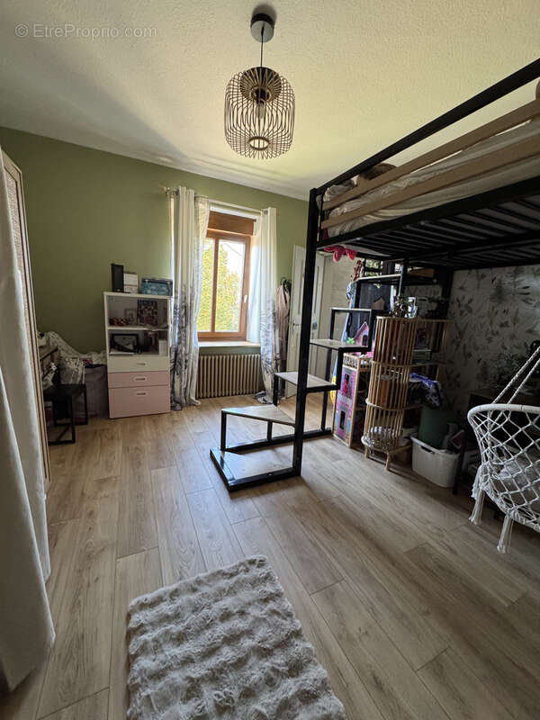 Maison à SAINT-PRIVAT-LA-MONTAGNE