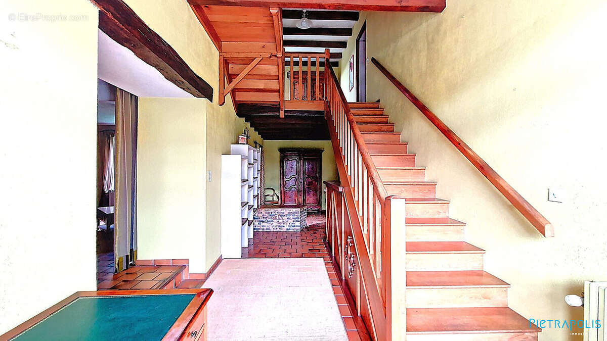 Maison à SIGY-LE-CHATEL