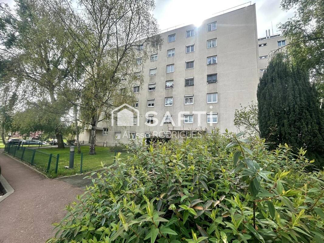 Photo 1 - Appartement à SAINT-GRATIEN