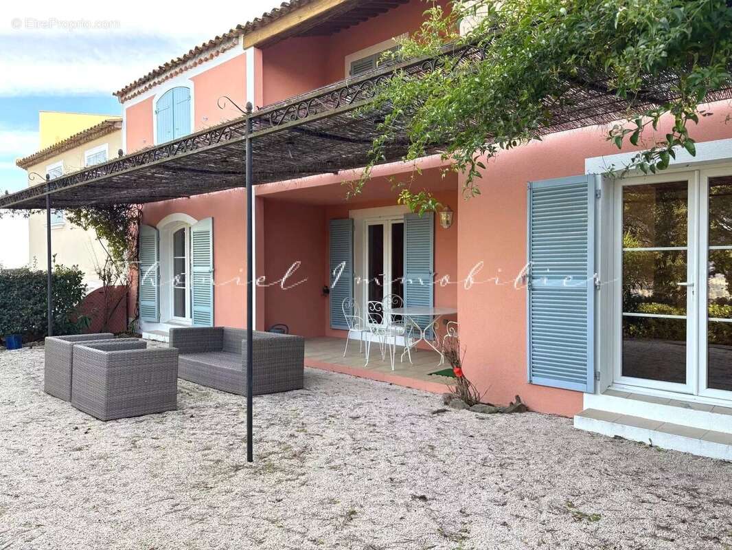 Appartement à GASSIN