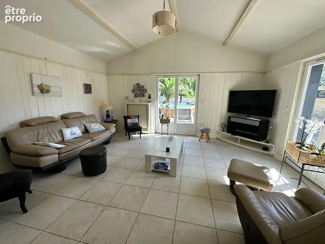 Etaules, villa de 290 m² avec piscine - photo 9