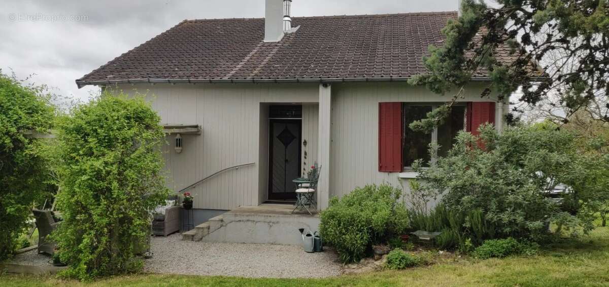 Maison à VILLENTROIS