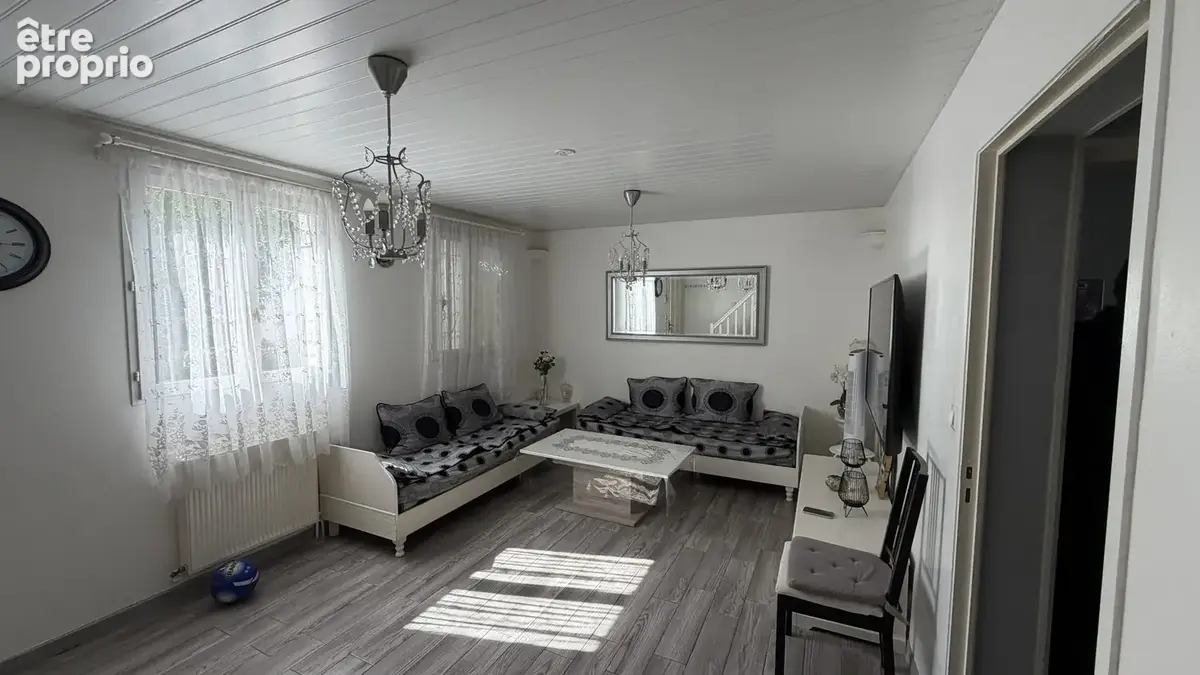 Maison 6 pièces 80 m² à vendre à Le Blanc-Mesnil (93150) - photo 2