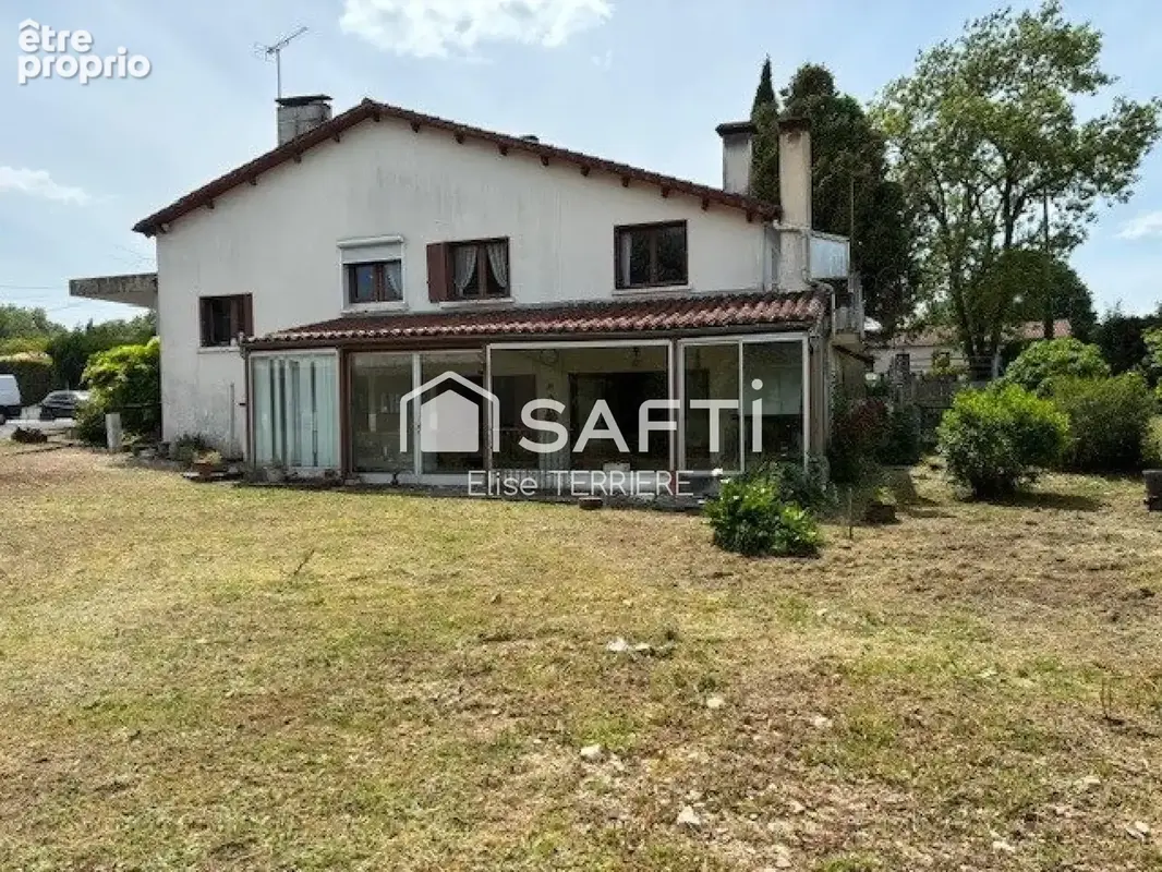 Photo 1 - Maison à AIGRE