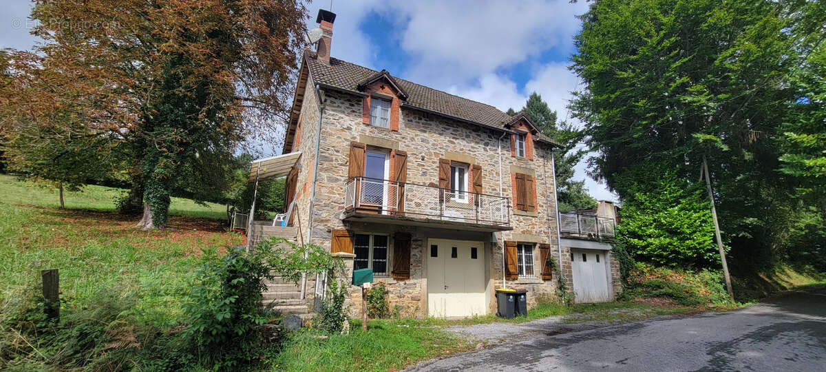 Maison à BEYNAT