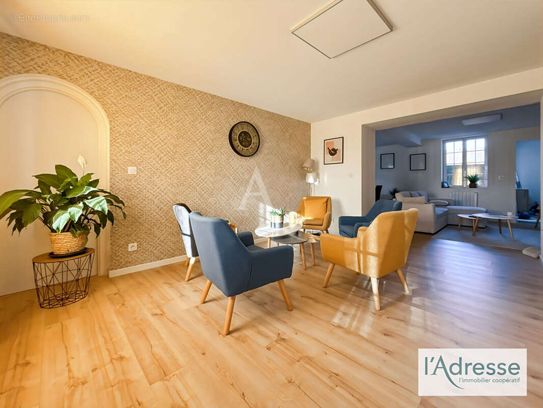 Appartement à FLEURY-SUR-ANDELLE