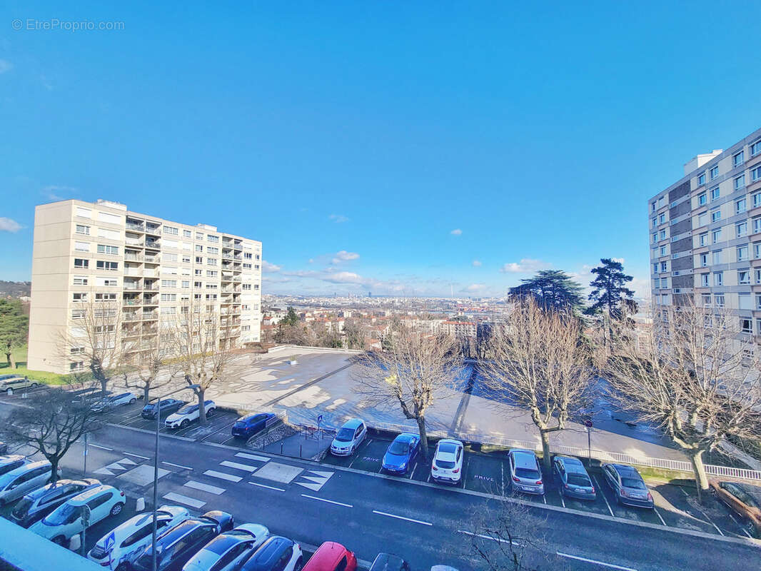 Appartement à OULLINS