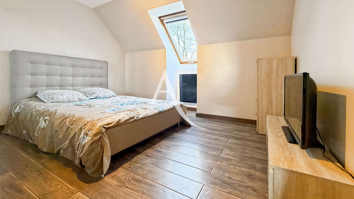 Maison à LE PERRAY-EN-YVELINES