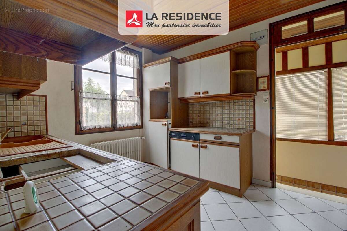 Maison à COURCELLES-SUR-SEINE