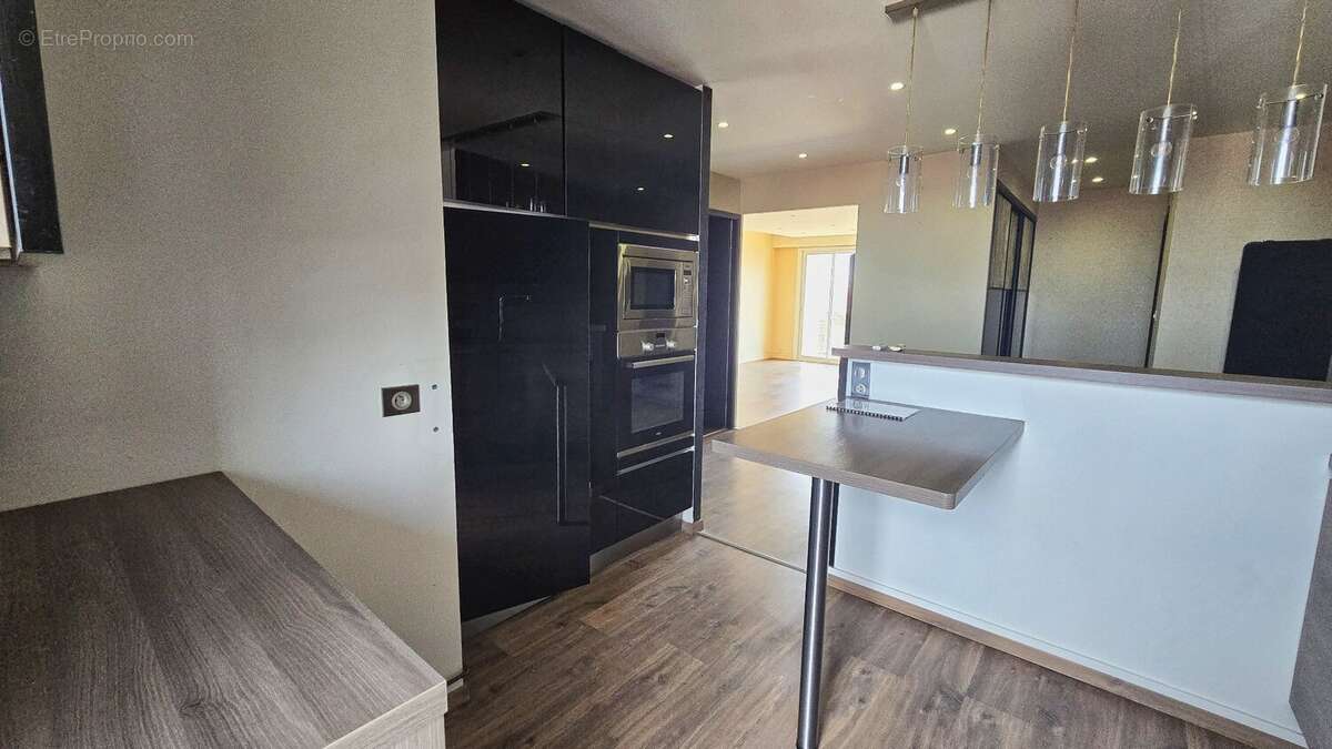 À VENDRE  Appartement T3 rénové - photo 2