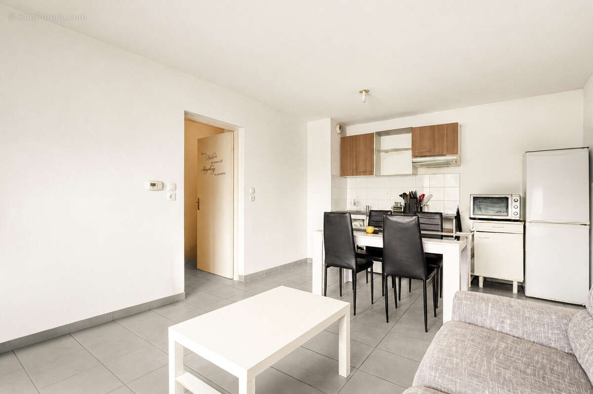 En exclusivité !  Appartement T2 de 40,40 m2, en rez-de-chaussée, dans le quartier Grand Selve. - photo 4