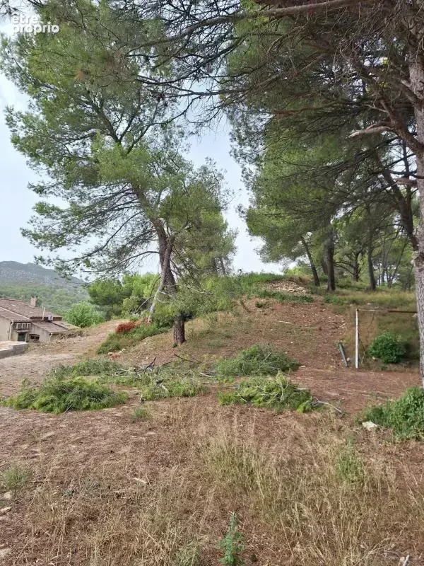 Terrain à EYGUIERES