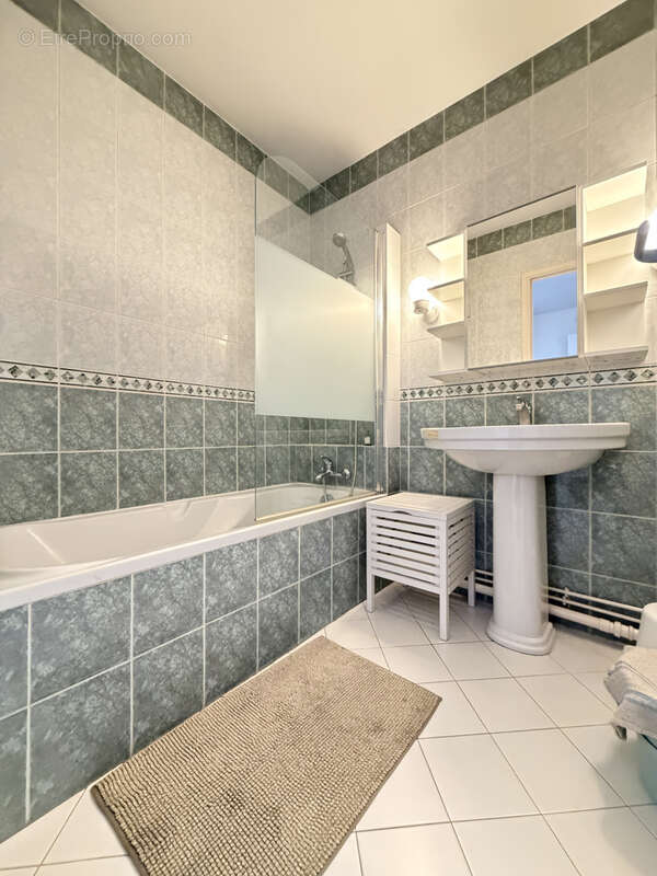 Appartement à BURES-SUR-YVETTE