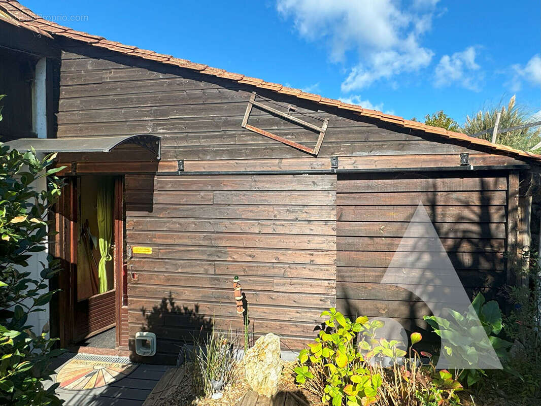 Maison à LA ROQUE-GAGEAC