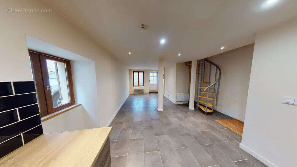 Appartement à FROGES