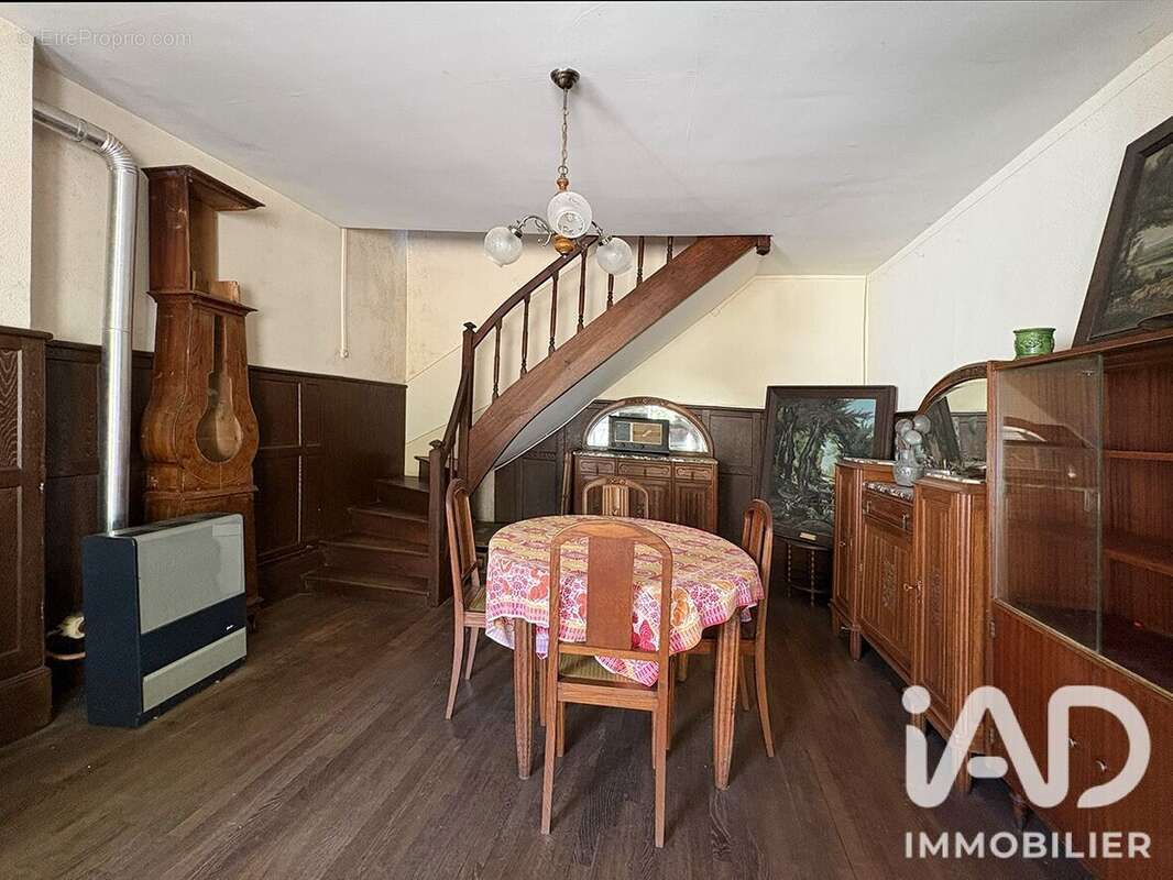 Maison 92 m² à Saint-Martin-Des-Champs  - photo 4