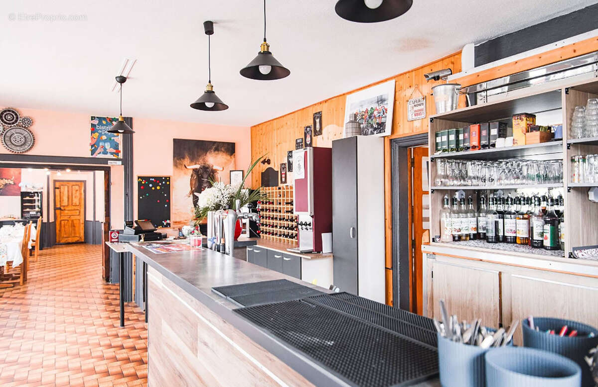 Commerce à COSTAROS