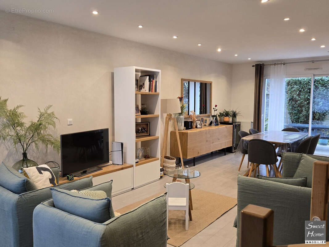 Maison à MAGNY-LES-HAMEAUX